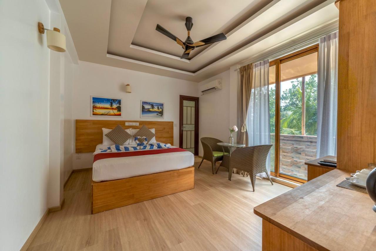 Ocean Lilly Inn Hangnaameedhoo 외부 사진