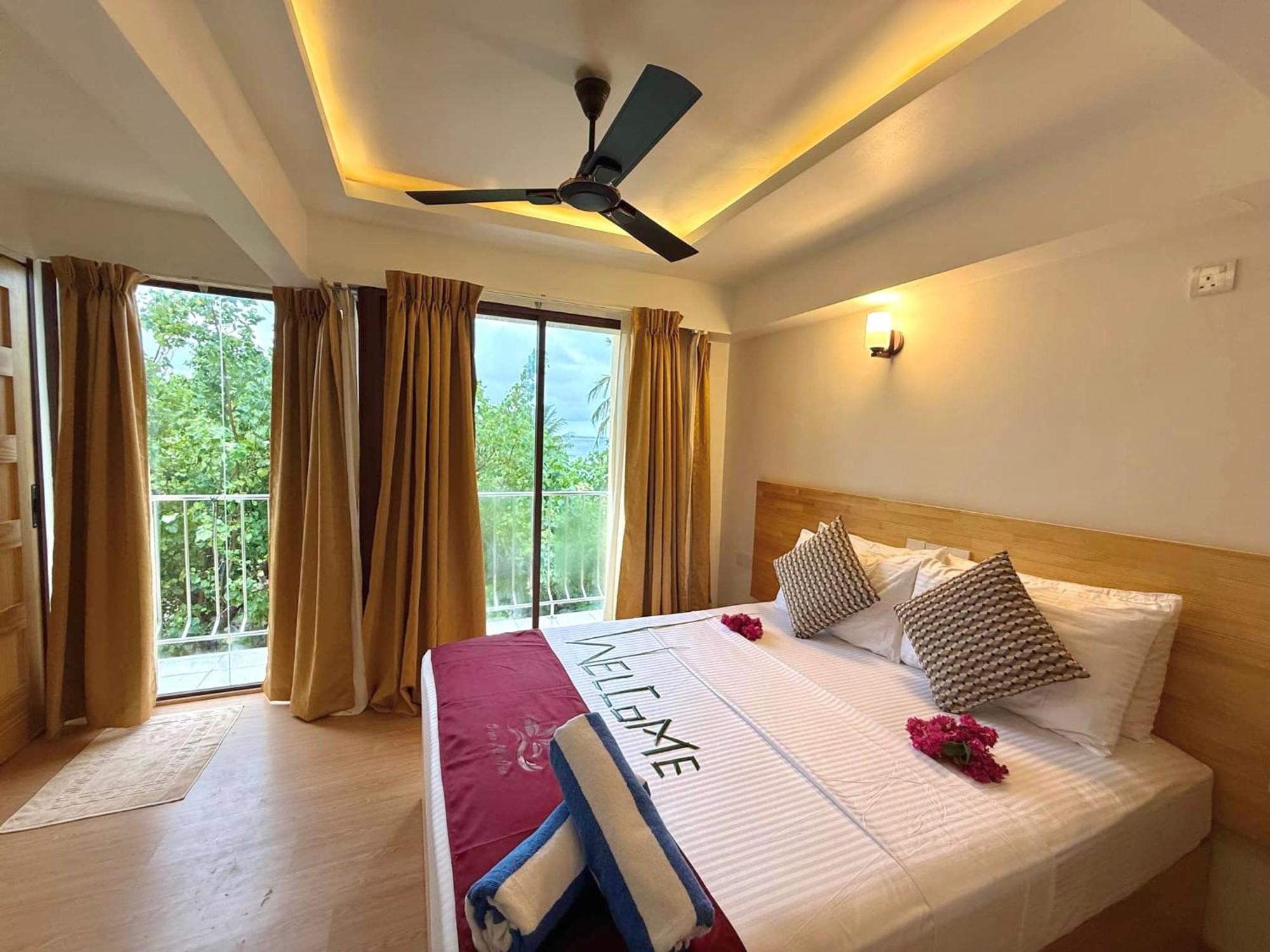 Ocean Lilly Inn Hangnaameedhoo 외부 사진
